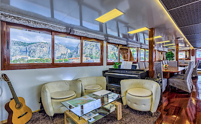 Saloon/Dining Room on the Melody - Bike & Boat Tours