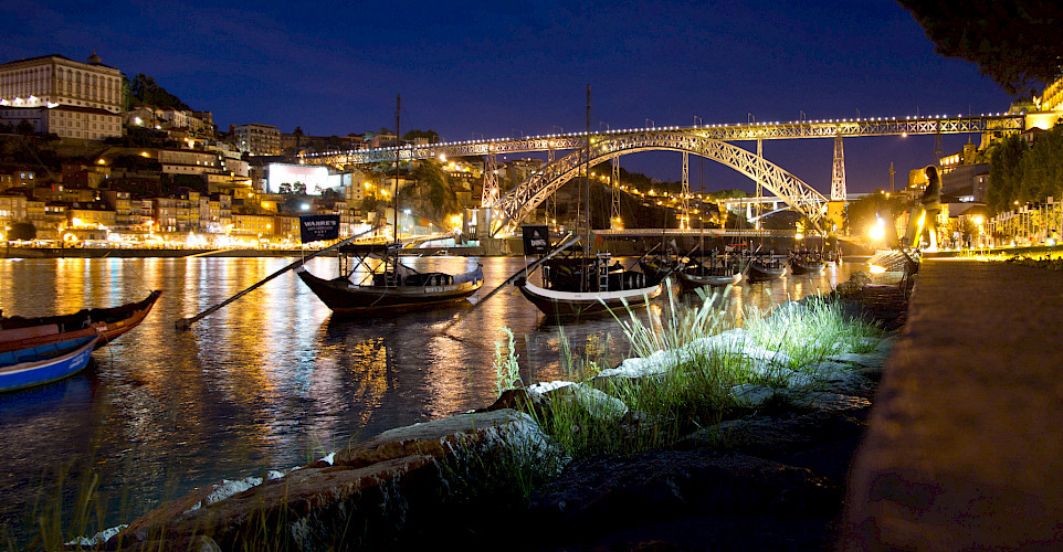Evening glow in Porto on the Duoro River. Photo via Flickr:Chris Stephenson