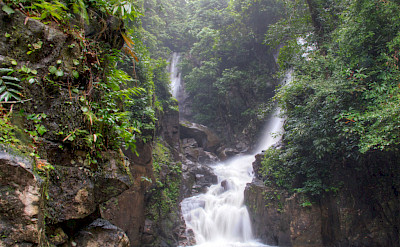 Waterfall in Nam Dok Phlio, Thailand. Flickr:clayirving
