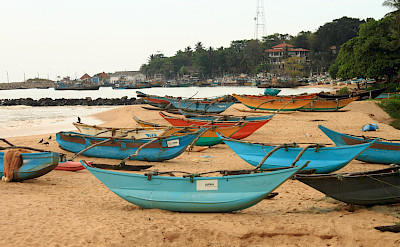 Boats and beach in Tangalle, Sri Lanka. Flickr:Bianca