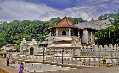 Temple of the Tooth, Kandy, Sri Lanka. Flickr:Hafiz Issadeen
