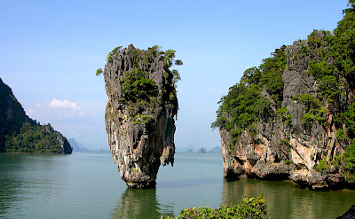 Sailing the rocks of Phang Nga, Thailand. Flickr:Carrie Kellenberger