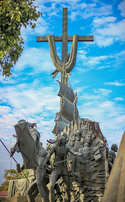 Statue in Cebu, Philippines. Unsplash@Hitoshi Namura