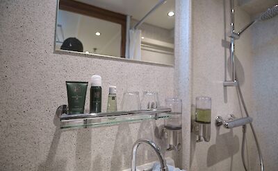 Bathroom amenities | Magnifique II | Bike & Boat Tour