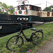 Magnifique II | Bike & Boat Tours
