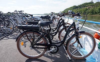 Bike storage on sundeck - Bordeaux | Bike & Boat Tours