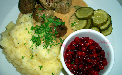 Lingonberry jam with Swedish meatballs, yum! Wikimedia Commons:Steffen Wurzel