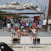 Group photo on the Elizabeth | Bike & Boat Tour