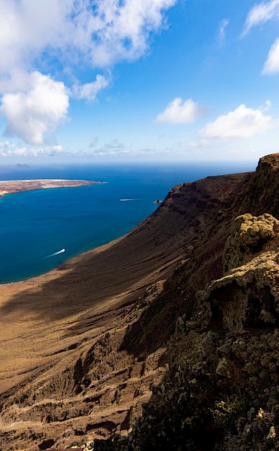 Volcanic slopes of Lanzarote, Spain. Unsplash@Tanja Cotoaga