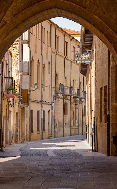 Streets of La Rioja, Spain. Unsplash@Burkard Meyendriesch