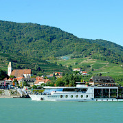 Along the Danube River in Passau - Primadonna - Bike & Boat Tours