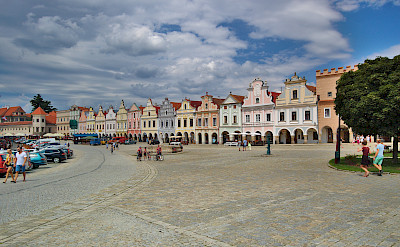 Zacharias of Hradec Square in Telč with its famous 16th century houses. CC:xkomczax