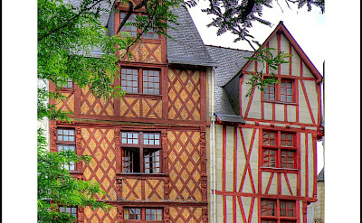 Half-timbered house in Saumur, France. Flickr:@lain G
