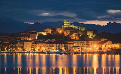 San Vicente de la Barquera at night, Spain. Unsplash:Marc Markstein