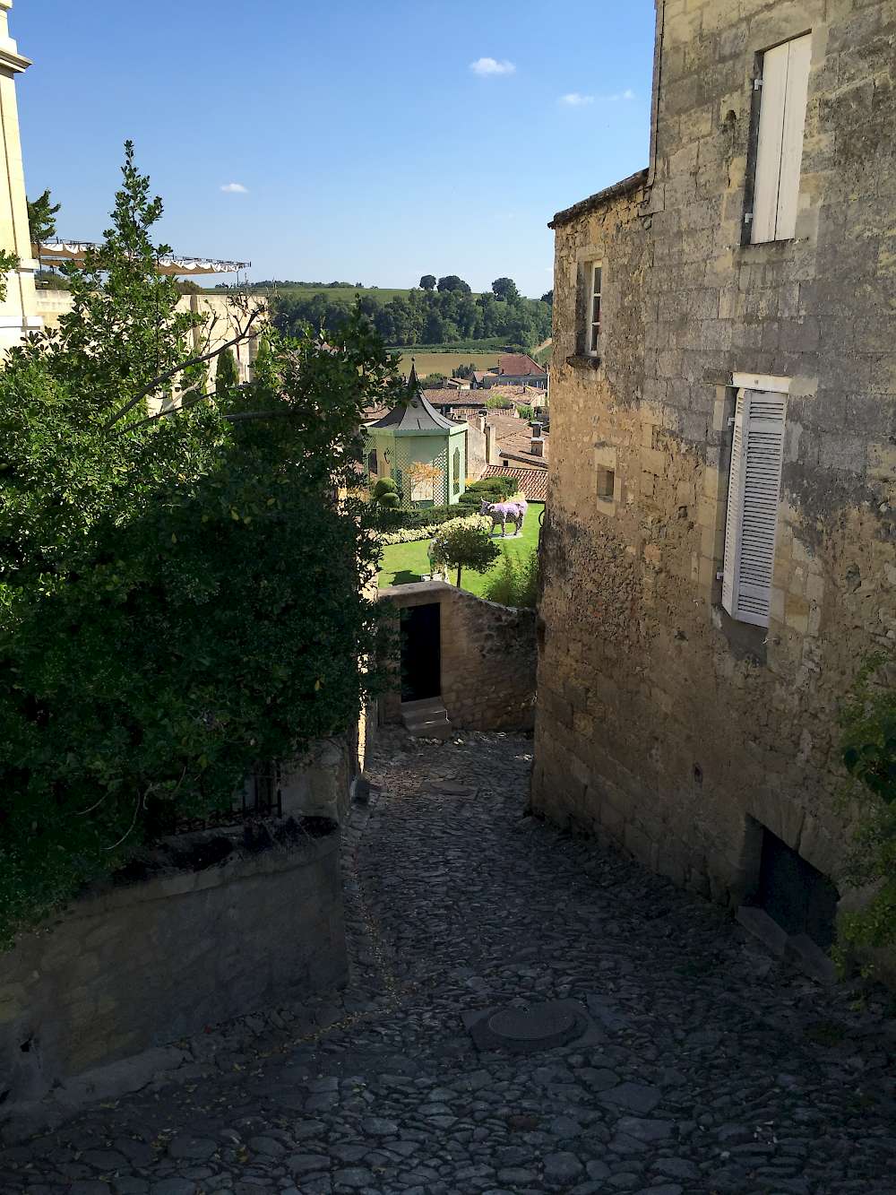 A cobbled walkway in Fronsac