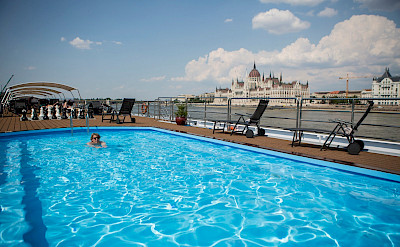 MS Carissima | Bike & Boat Tours | Pool on the sundeck