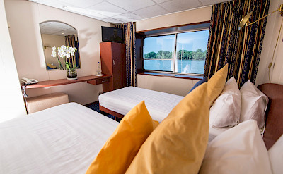 Twin beds | MS Carissima | Bike & Boat Tours