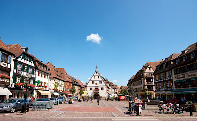Beautiful square in Obernai along the Alsace Wine Route, France. Flickr:Rodrique ROMON