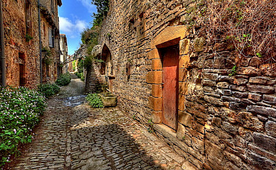 Cordes-sur-Ciel is a fortified town from 1222 in department Tarn, France. Flickr:Claude Attard
