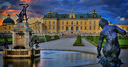 Drottningholm Palace built on Lovön Island is one of Sweden's Royal Residences. Flickr:Tobias Lindman 59.321693, 17.886912