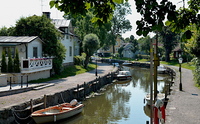 Canal in Trosa, Sweden. Flickr:webbgun 