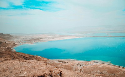 Aquamarine waters of the Dead Sea. Unsplash@Itay Peer