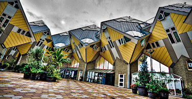 Cube houses in Rotterdam, which suffered much WWII damage. Photo via Flickr:Andrea de Poda