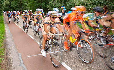 Bike race through the Utrechtse Heuvelrug, the Netherlands. Flickr:E. Dronkert
