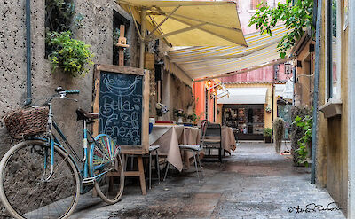 Bella Venezia in Garda, Italy. Flickr:Steven dosRemedios