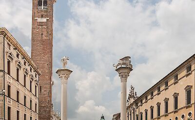 Piazza dei Signori torre Bissara, Vicenza, Italy. CC:Didier Descouens