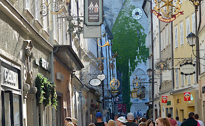 Shopping on famous Getreidegasse in Old Town Salzburg, Austria. Flickr:flightlog