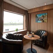 Nook with a view | De Amsterdam | Bike & Boat Tour