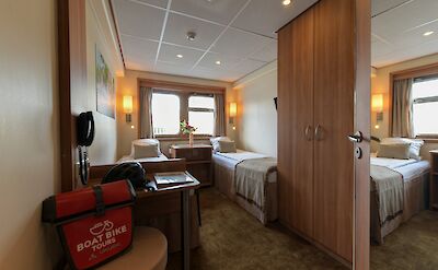 Two single beds cabin | De Amsterdam | Bike & Boat Tour