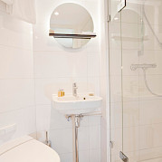 Private Bathroom | Arkona | Bike & Boat Tour