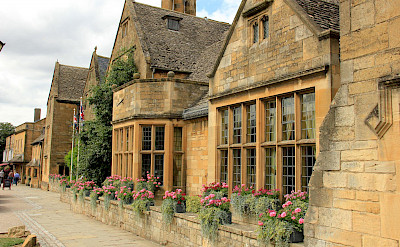 Country s. Котсуолд Бродвей. The Secret Cottage. Shakespeare Country. Оттенок 25 Cotswold.