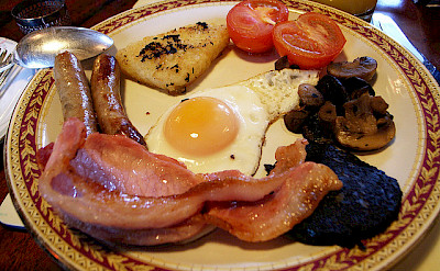 English breakfast in the Cotswolds, England. Flickr:Chenzhao