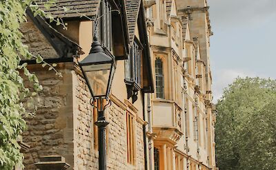 Telephone box, Oxford, England. Unsplash:Laura