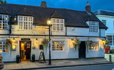 The Windmill Inn, Stratford-upon-Avon, England. Unsplash:Christopher Eden