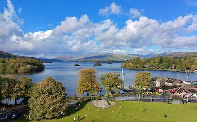 Park at the edge of Lake Windermere, Lake District, England. Unsplash:Richard Sutcliffe