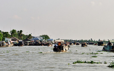 Boat ride on the Mekong River in Vietnam. Flickr:Jean-Marcastesana