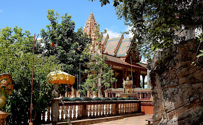 Phnom Santuk Mountain Pagoda in Kampong Thom, Cambodia. Flickr:Travolution360