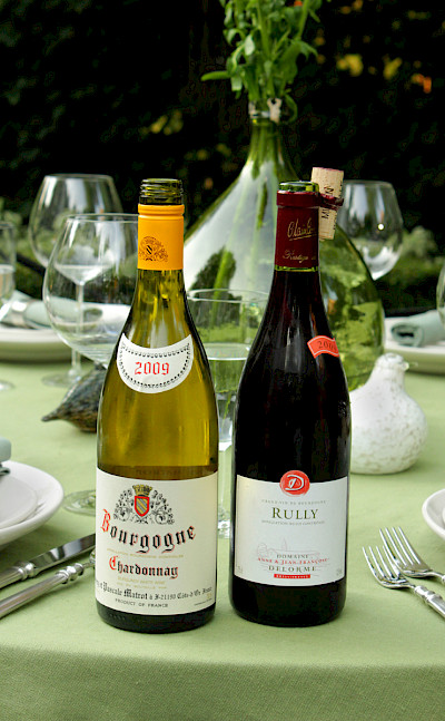 Bourgogne is famous for both its red and white wines. Flickr:Didriks