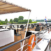 Sun Deck | De Nassau | Bike & Boat Tour