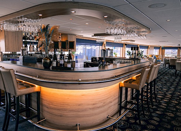 The Bar | De Nassau | Boat & Bike tour
