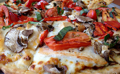 Delicious pizza in Tuscany, Italy. Flickr:Ray Bouknight