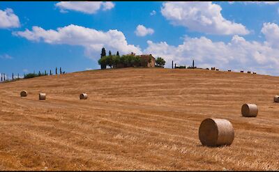 Tuscan fields to bike through. Flickr:Guillén Pérez