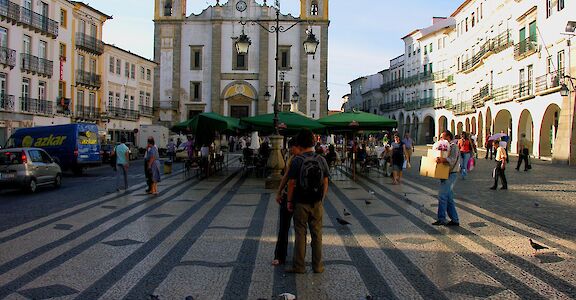 Giraldo Square, Évora, Alentejo, Portugal. Flickr:Phillip Capper