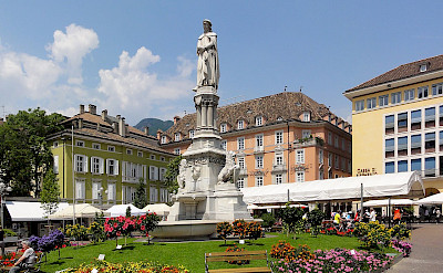 Waltherplatz in Bolzano, South Tyrol, Italy. Wikimedia Commons: CCO