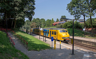 Taking the train in Oosterbeek, the Netherlands. Flickr:Rob Dammers 