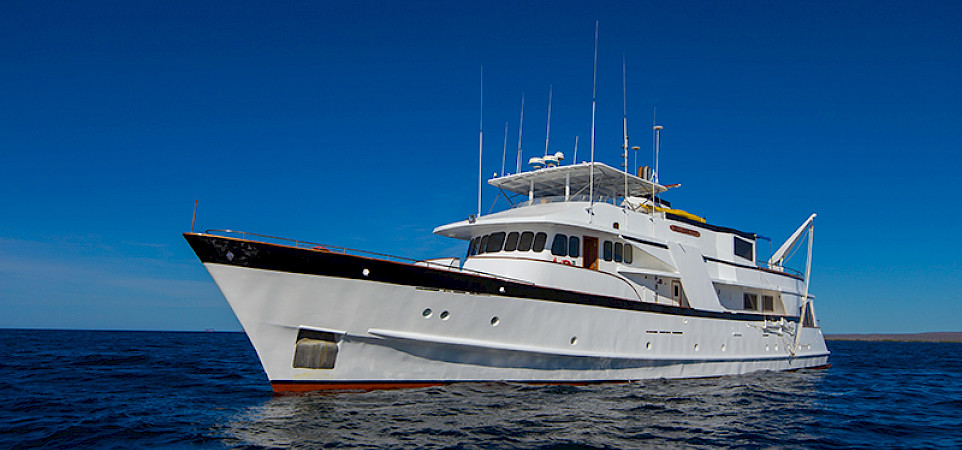 The yacht, Beluga, in the waters of the Galapagos | Bike & Boat Tours